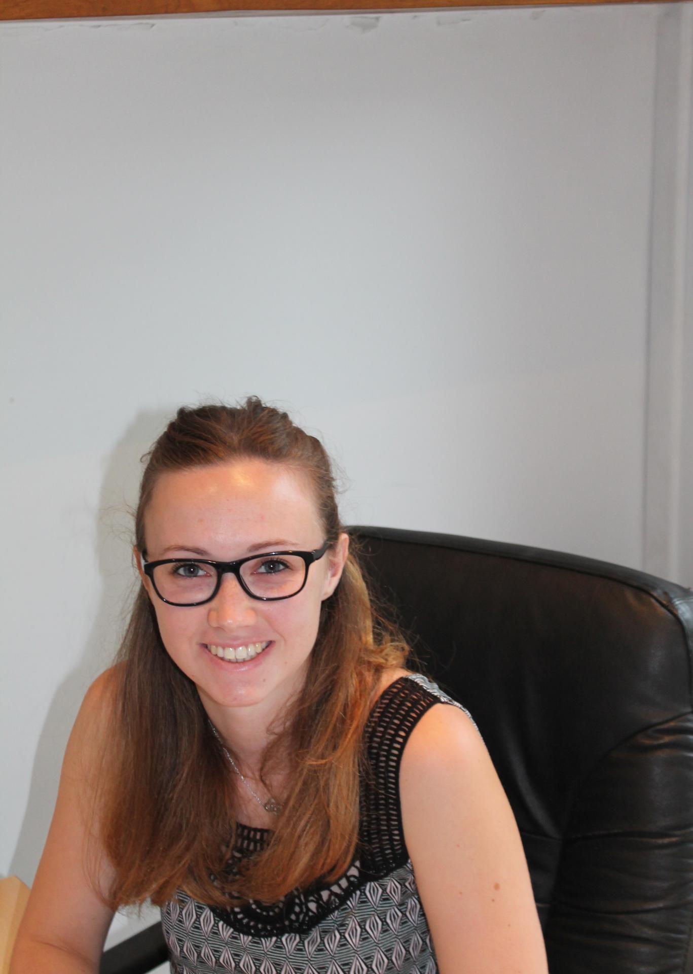 Laurie DEMEILLER, Collaboratrice
